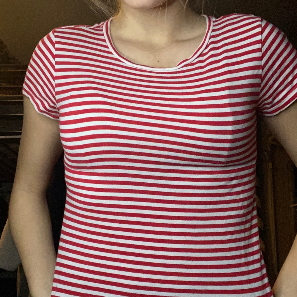 Red and white striped tee